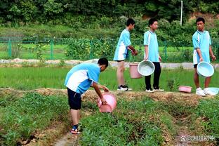 ? Hôm nay tuyết rơi ở Indiana, anh Jim nghĩ xem ngày mai đến nhé.